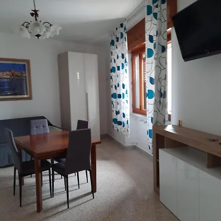 A 20 Passi Dal Mare 3 Apartment *